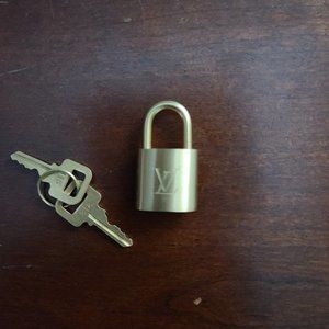 COPY - Louis Vuitton Lock and Key Set #318
